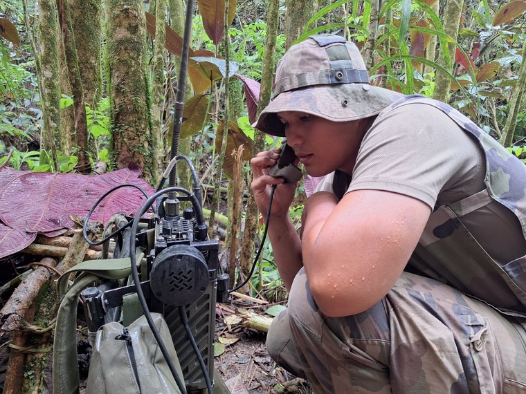 Quelles que soient les conditions, les équipes doivent assurer la transmission des informations.