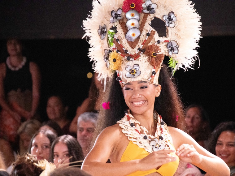 Teatarau Mai remporte le concours de mannequins de la Tahiti Fashion Week Teatarau Mai remporte le concours de mannequins de la Tahiti Fashion Week