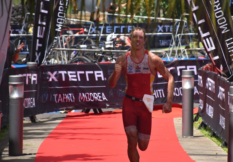 Thomas Lubin remporte le Xterra triathlon de Moorea et s’impose au Challenge Taho’e.