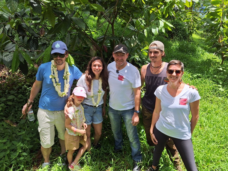 Les cacaoyers de Sarah et Laurent Bourgeon, chocolatiers-pâtissiers et agriculteurs. Les cacaoyers de Sarah et Laurent Bourgeon, chocolatiers-pâtissiers et agriculteurs.