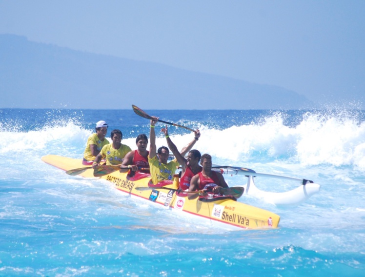 Shell Va'a remporte la première course de la saison © Alex Lacroix Va'a News