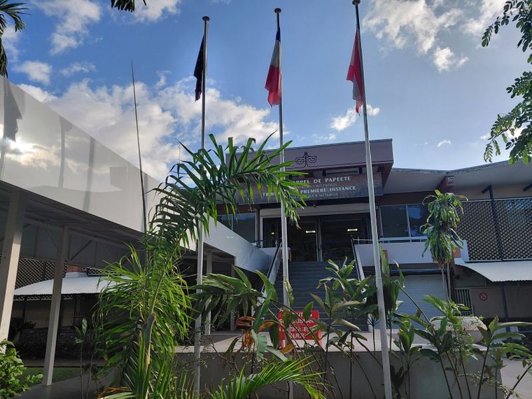 L'affaire de l'agression filmée et diffusée sur les réseaux sociaux, survenue en août a été renvoyée, pour la deuxième fois, au 4 décembre.