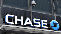 USA: Dash le chien provoque une alerte sécuritaire dans une banque de Californie USA: Dash le chien provoque une alerte sécuritaire dans une banque de Californie