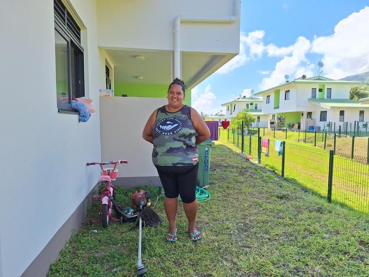 Comme sa voisine, Élodie Bonno apprécie “cet esprit de village”. Comme sa voisine, Élodie Bonno apprécie “cet esprit de village”.