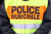 Recrutement de 5 agents de police – stade Pater/ Lundi 4 avril à partir de 8h00 Recrutement de 5 agents de police – stade Pater/ Lundi 4 avril à partir de 8h00