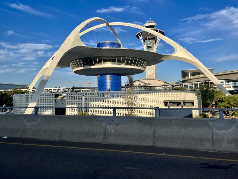 Paralysie budgétaire: le gouvernement américain alerte sur un trafic aérien bientôt réduit "à peau de chagrin" Paralysie budgétaire: le gouvernement américain alerte sur un trafic aérien bientôt réduit "à peau de chagrin"