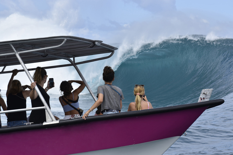 Entre l’attractivité de la vague et son caractère imprévisible, la vigilance est de mise (Crédit : archive Tahiti Infos).