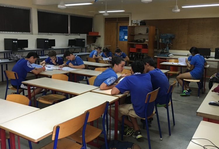 Les finalistes devront savoir utiliser la règle de Cras utilisée dans la navigation.