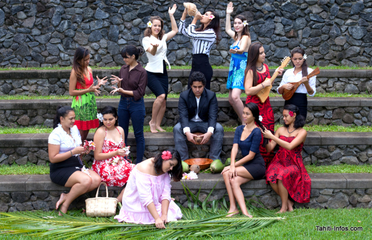Toute la promo de troisième année de la licence information et communication de l'ISEPP qui organise le premier Young Tahitian Leaders