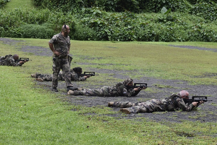 Huit soignants réservistes en formation