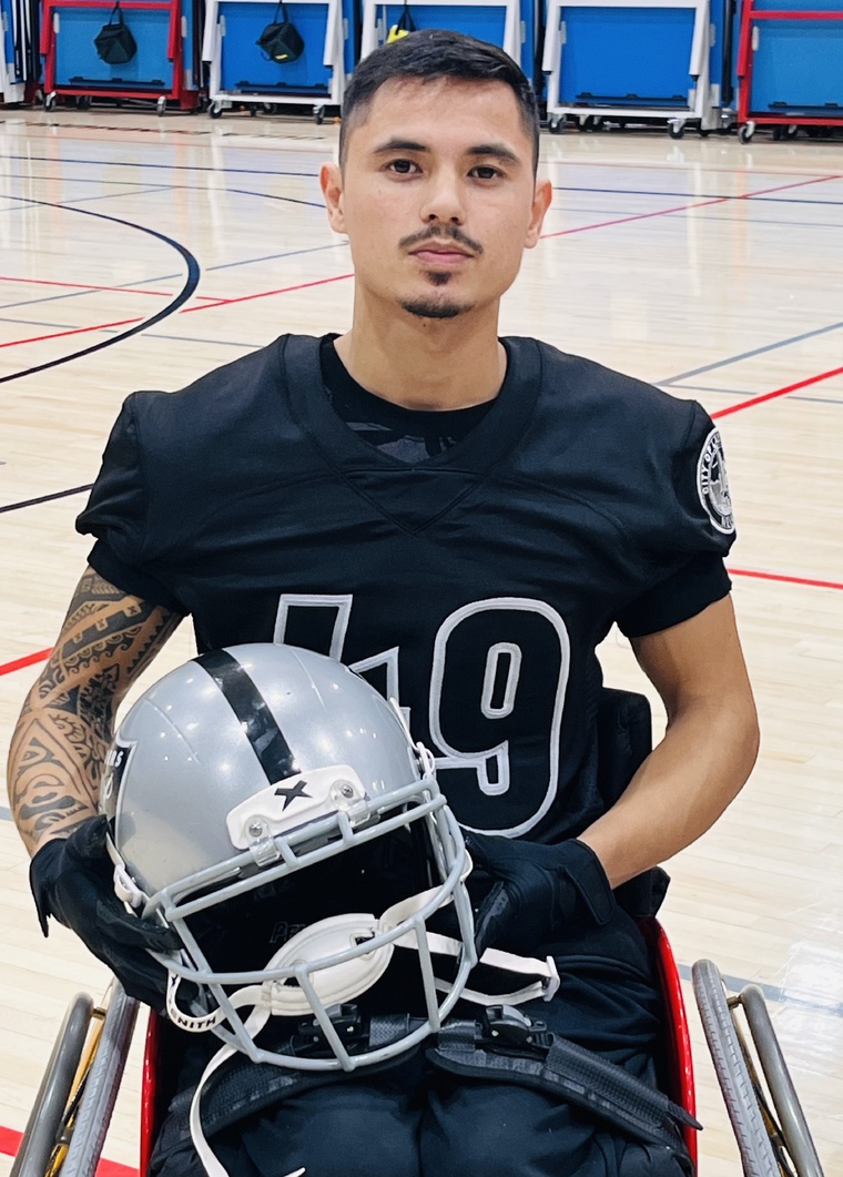 Teikivahimetani, un miraculé devenu joueur de football américain Teikivahimetani, un miraculé devenu joueur de football américain