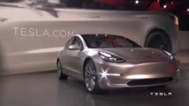 Voitures électriques: 325.000 Model 3 de Tesla réservées en une semaine