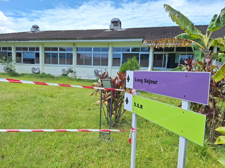 Le bâtiment actuel sera rénové pour accueillir les soins de suite et de réadaptation. Le bâtiment actuel sera rénové pour accueillir les soins de suite et de réadaptation.