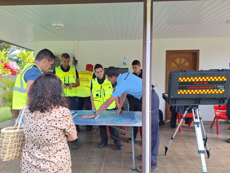 “Il y a encore des risques de sur-effondrement, donc il n’est pas question d’exposer des intervenants”, explique la directrice de la Protection civile (Crédit : Anne-Charlotte Lehartel). “Il y a encore des risques de sur-effondrement, donc il n’est pas question d’exposer des intervenants”, explique la directrice de la Protection civile (Crédit : Anne-Charlotte Lehartel).