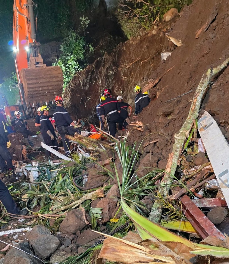 Quatre victimes supplémentaires ont été extraites des décombres dans la nuit (Crédit : Facebook/Ent Irving fils).