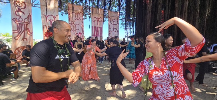Na Toa Tapairu o te Arawa fera un intermède au Hura Tapairu