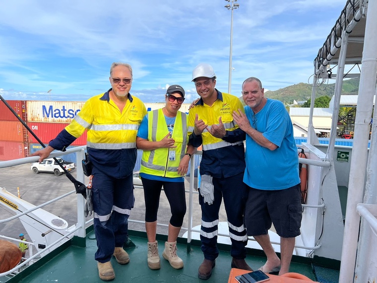 Chaîne de solidarité pour Rarotonga Chaîne de solidarité pour Rarotonga