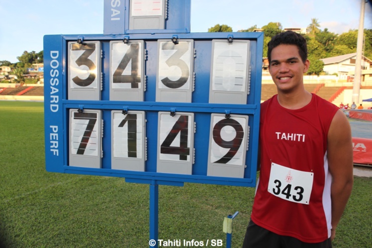 Teura Tupaia devant son nouveau record Teura Tupaia devant son nouveau record