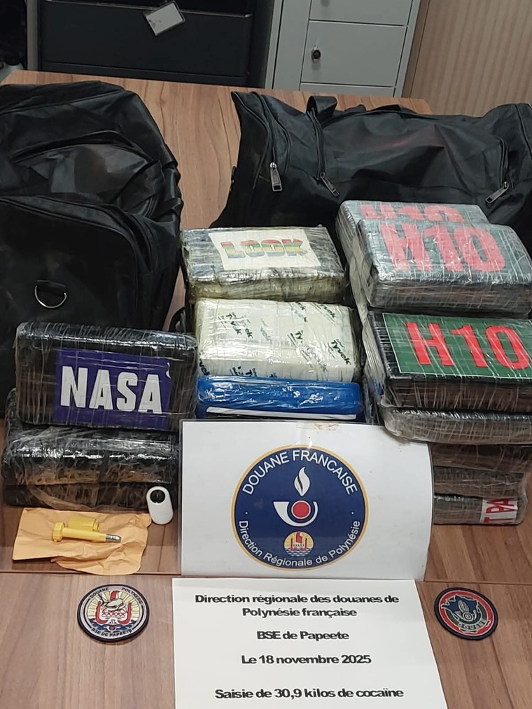 30,9 kg de cocaïne saisis au port de Papeete 30,9 kg de cocaïne saisis au port de Papeete