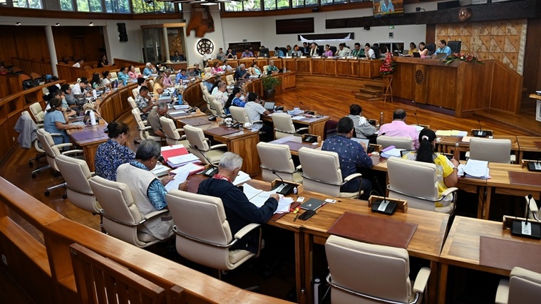 Budget de l’assemblée : Géros joue la transparence