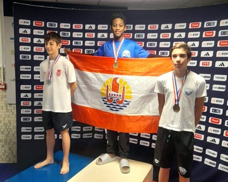 Jules-Evan Mandilou-Lee (au centre) a réalisé des Championnats de France benjamins remarquables à Dunkerque.