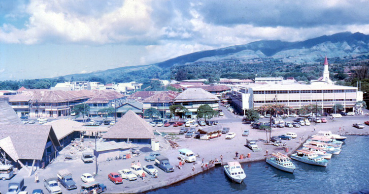 Papeete d’antan, le quai du commerce Papeete d’antan, le quai du commerce