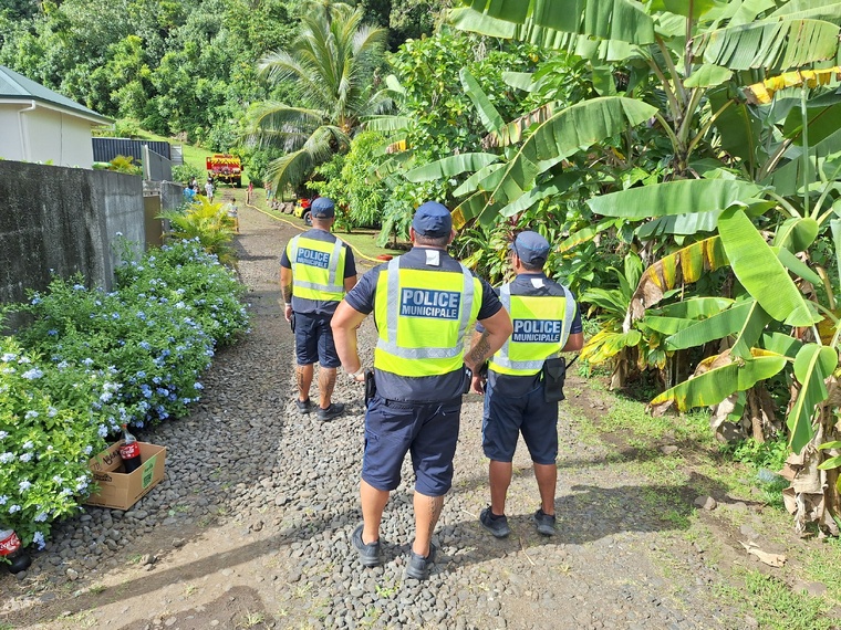 Pompiers et policiers municipaux ont sécurisé la servitude. Pompiers et policiers municipaux ont sécurisé la servitude.