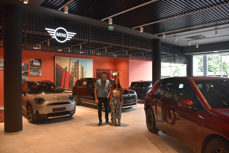 Alexandre Boitier et Jessica Tramini et leur équipe sont prêts à vous accueillir dans le plus grand showroom automobile de Polynésie.
