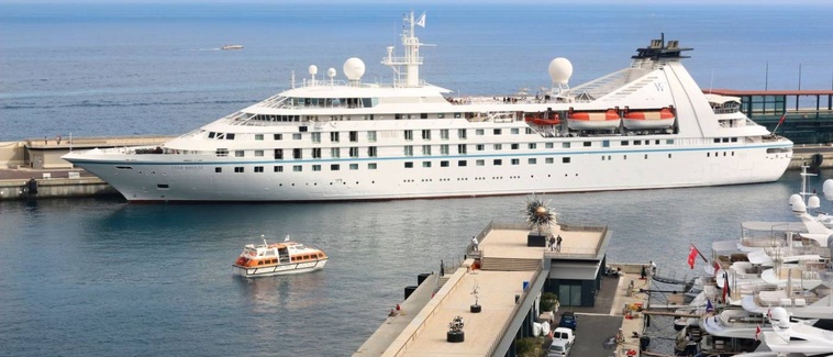 Un passager aurait sauté d’un navire de croisière après une dispute conjugale Un passager aurait sauté d’un navire de croisière après une dispute conjugale