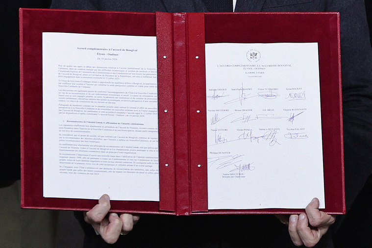 STEPHANE DE SAKUTIN / POOL / AFP