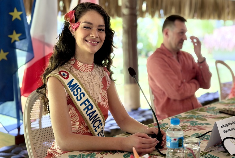Hinaupoko Devèze, Miss France : “Ça ne dure qu’un an, alors je profite pleinement” Hinaupoko Devèze, Miss France : “Ça ne dure qu’un an, alors je profite pleinement”