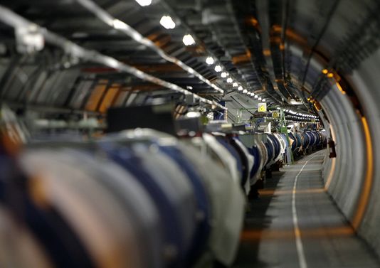 Le LHC (Large Hadron Collider)  à la frontière franco-suisse. Photo : AFP