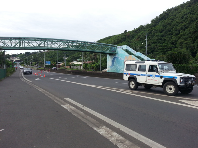Sortie de route d'un camion : la circulation sur la route des plaines perturbée (photos) Sortie de route d'un camion : la circulation sur la route des plaines perturbée (photos)