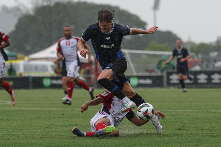 les néo-zélandais ont marqué quatre buts et sont les grands favoris de cette compétition. les néo-zélandais ont marqué quatre buts et sont les grands favoris de cette compétition.