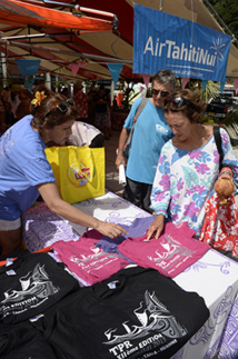 Des visiteurs sur le Village de la course en 2015 (photo : Fred Jacq). Des visiteurs sur le Village de la course en 2015 (photo : Fred Jacq).