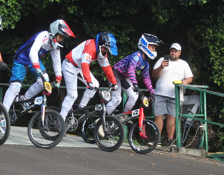 La catégorie U13 est riche de grands espoirs avec ici (de droite à gauche) : Kalani Helme, Heinoa Helme et Kaona Yin Sun.