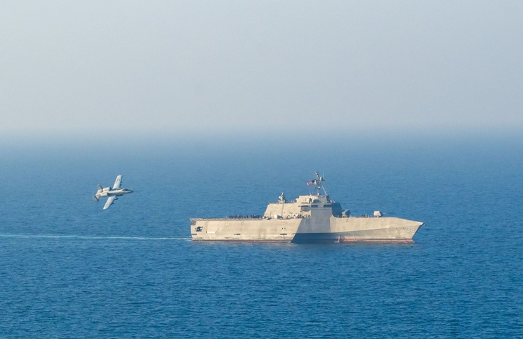 Deux morts dans le Pacifique dans une nouvelle frappe américaine contre un bateau de narcotrafiquants présumés Deux morts dans le Pacifique dans une nouvelle frappe américaine contre un bateau de narcotrafiquants présumés