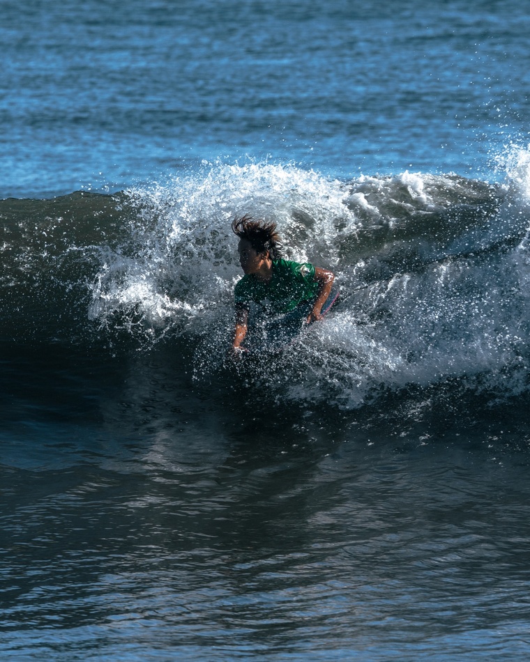 En Bodyboard, de nouveaux noms sont apparus en haut du classement comme Hakanui Huuti qui termine premier chez les minimes. En Bodyboard, de nouveaux noms sont apparus en haut du classement comme Hakanui Huuti qui termine premier chez les minimes.