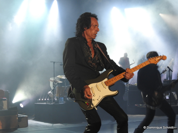 Un concert exceptionnel et des confidences touchantes : Johnny Hallyday a toujours la flamme ! Un concert exceptionnel et des confidences touchantes : Johnny Hallyday a toujours la flamme !