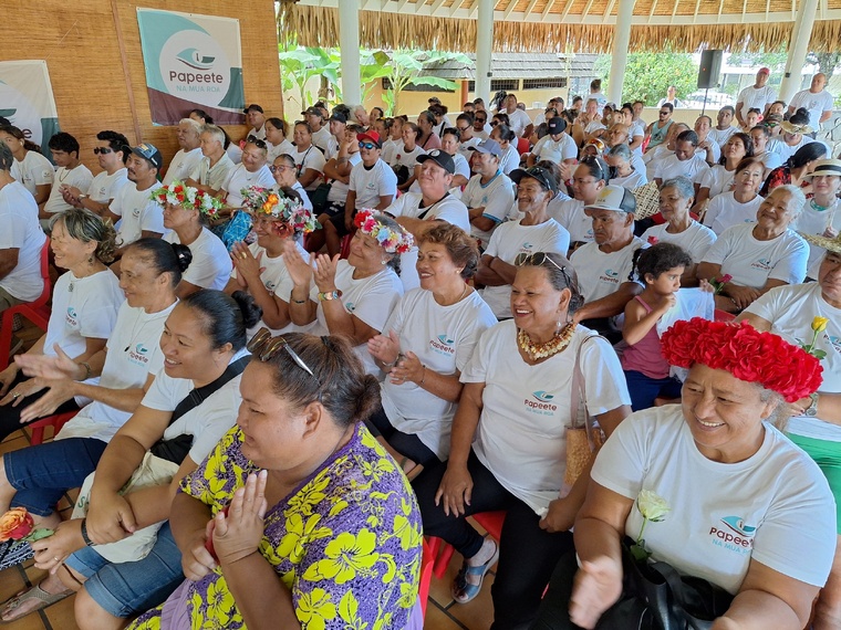Une centaine de sympathisants ont assisté à la présentation.