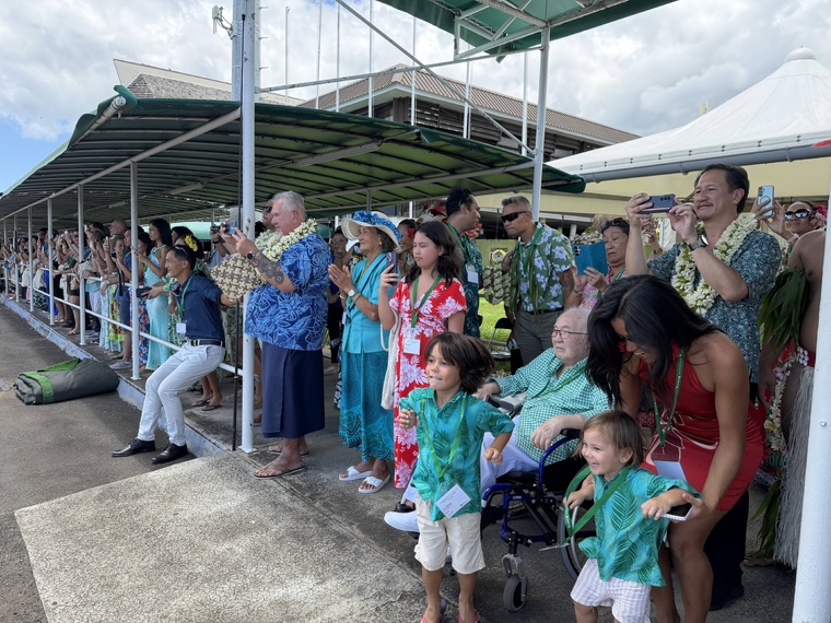Après plus de 17 000 kilomètres de convoyage depuis Toulouse, “Te Hono” s’est posé ce vendredi 20 février à l’aéroport de Tahiti-Faa’a. Après plus de 17 000 kilomètres de convoyage depuis Toulouse, “Te Hono” s’est posé ce vendredi 20 février à l’aéroport de Tahiti-Faa’a.