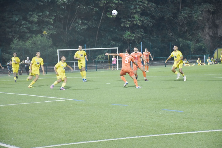 Pirae a été très solide et remmène les deux points du match nul qui les relance dans la course au titre. Pirae a été très solide et remmène les deux points du match nul qui les relance dans la course au titre.