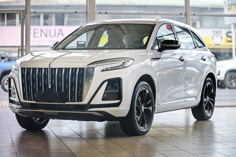 PUBLIREPORTAGE - Hongqi HS3 : le nouveau visage du premium arrive à Tahiti chez CIA PUBLIREPORTAGE - Hongqi HS3 : le nouveau visage du premium arrive à Tahiti chez CIA