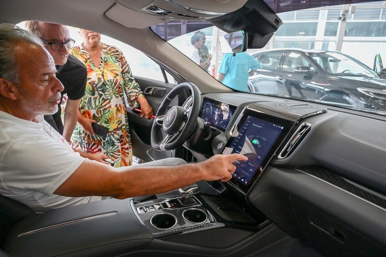 PUBLIREPORTAGE - ​Hongqi HS3 : le nouveau visage du premium arrive à Tahiti chez CIA