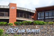 Air Tahiti : un accord signé avec les cadres de l'entreprise et les mécaniciens du centre industriel Air Tahiti : un accord signé avec les cadres de l'entreprise et les mécaniciens du centre industriel