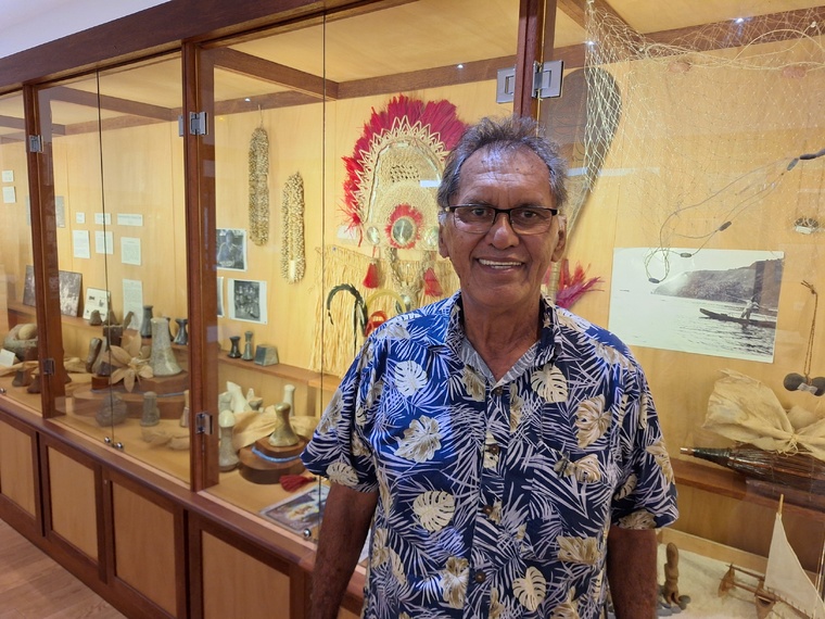 Henri Flohr, maire sortant et tête de liste de Hotu rau no Hitia’a o te Ra (Crédit : Anne-Charlotte Lehartel).