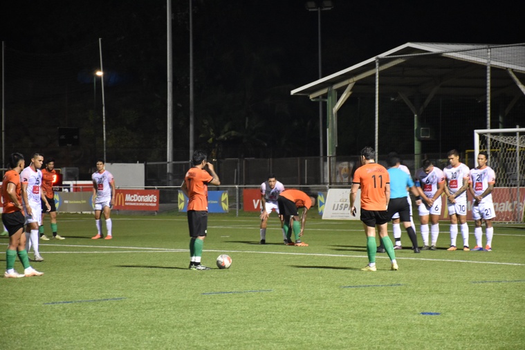 Malgré ce faux pas, Tamarii Punaruu reste aussi un candidat sérieux dans la course au titre.