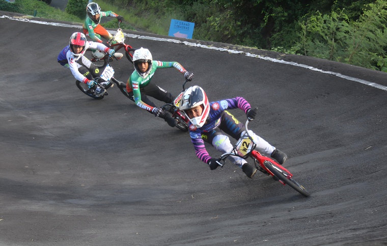 Kalani Helme (W2) a remporté trois des quatre manches en U13, victime d’une chute dans la première. C’est Kaona Yin Sun (40Y) qui s’est imposé au général de la catégorie.