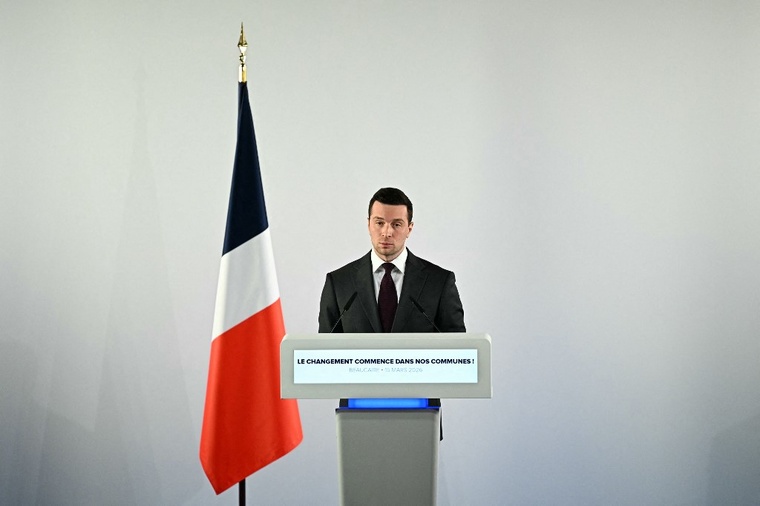 Hexagone : nette poussée du RN, qui "tend la main" à droite pour le second tour Hexagone : nette poussée du RN, qui "tend la main" à droite pour le second tour