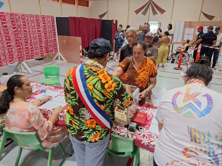 Faana Taputu a déjà annoncé fusionner sa liste avec celle de la maire déléguée sortante de Toahotu. Faana Taputu a déjà annoncé fusionner sa liste avec celle de la maire déléguée sortante de Toahotu.